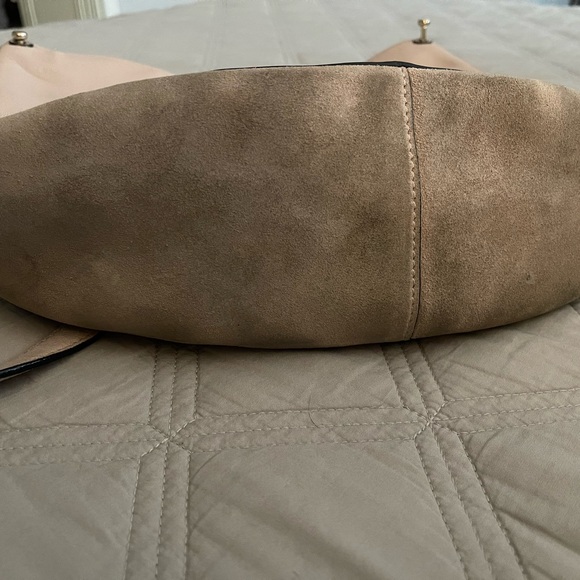 KATE SPADE ♠️ NEW YORK
Leather Shoulder Bag - Picture 4 of 8